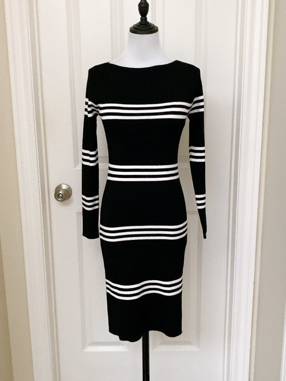 New Chic Black & White Striped Sweater Dress – Long Sleeve, Bodycon Fit